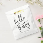 ハローサーティミニマリスト30th誕生日パーティー フェイバーバッグ (封をした状態)