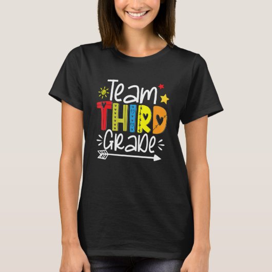 ハローサードグレード新学期3番先生スタッド Tシャツ (正面)