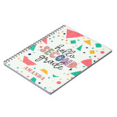 ハロースクール学年カラフル幾何学名前をカスタムする ノートブック (左側)