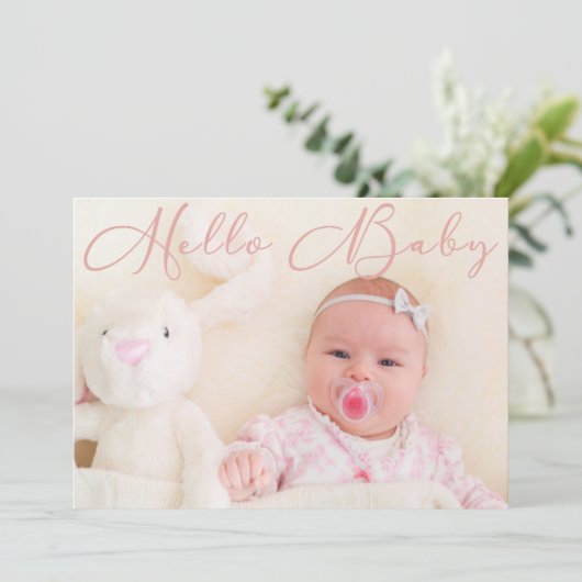 ハローベビースクリプトピンクベビーガール写真 案内状 (スタンド正面)