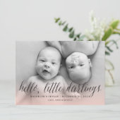 ハローリトルダーリングツインガールズシック写真誕生 案内状 (スタンド正面)