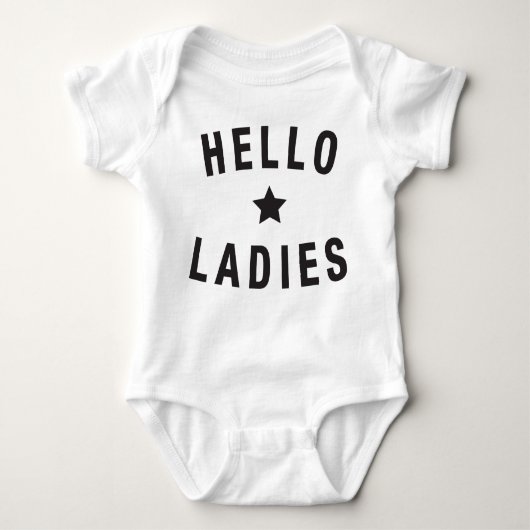 ハローレディース、乳児デザインイン黒 ベビーボディスーツ (正面)