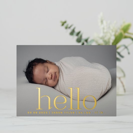 ハロー金ゴールドモダンの高潔な写真の誕生の発表 箔招待状 (立ち正面)