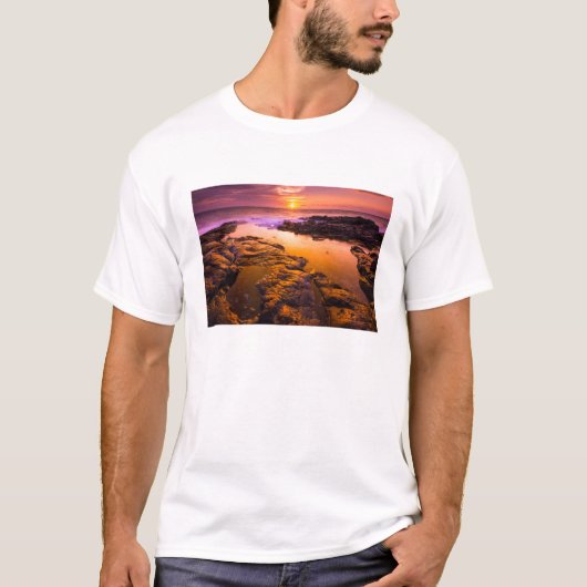 ハワイのタイドプール上のサンセット Tシャツ (正面)