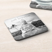 ハワイのブッダの白黒の写真が呼吸 コースター (左側)