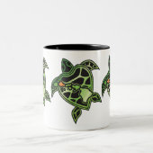 ハワイの島のカメ ツートーンマグカップ (中央)