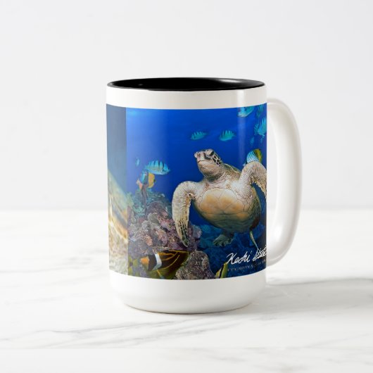 ハワイの緑のウミガメ、Honu ツートーンマグカップ (正面右)