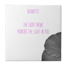 ハワイアンの夢を白黒で