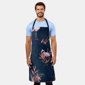 ハワイアンフラミンゴ：熱帯ヴィンテージのアートワーク エプロン (着用した状態)