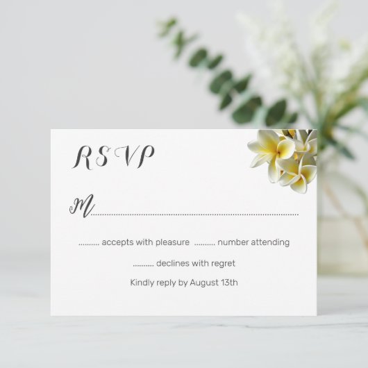 ハワイアンプルメリア白結婚の返信カード 出欠カード (スタンド正面)