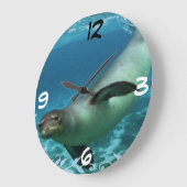 ハワイアンモンクシールウォールクロック ラージ壁時計 (傾斜)