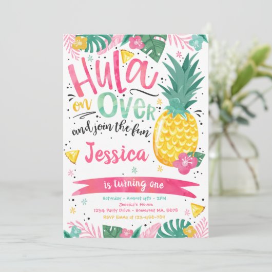 ハワイアンルアウ（ハワイ式宴会）バースデーパーティーパイナップルルアウ（ハワイ式宴会）プール 招待状 (スタンド正面)