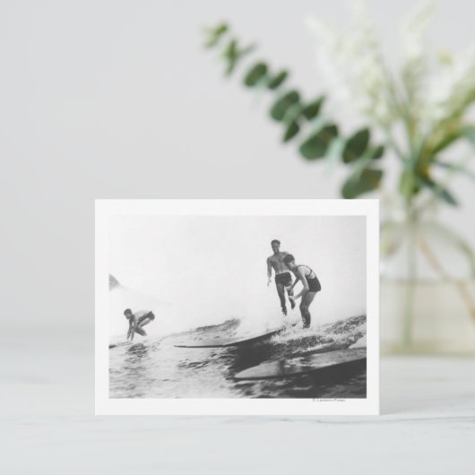 ハワイ州ホノルルのサーファーグループサーフィン ポストカード (スタンド正面)