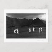 ハワイ州ホノルル - カントリークラブでプレーするゴルファー ポストカード (正面)