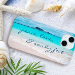 ハワイ熱帯ビーチピースラブサンディ足スクリプト iPhone 15ケース<br><div class="desc">「平和、愛、砂浜の足」 海の空気の新鮮な塩の匂いを思い出させるこの鮮やかな色の写真素晴らしの携帯電話ケースを使用する。空のハワイアンビーチの孤独を叫び、探索する。特別な素晴らし人に贈り物を！この携帯電話のケースを簡単にパーソナライズすることができ、私はまた、任意の製品にカスタマイズを提供する。質問や要望があれば私に連絡して下さい。</div>
