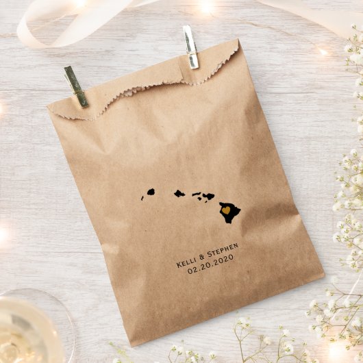 ハワイ結婚式の引き出物トリートサックス、抱き枕 フェイバーバッグ (クリップ留めされた状態)