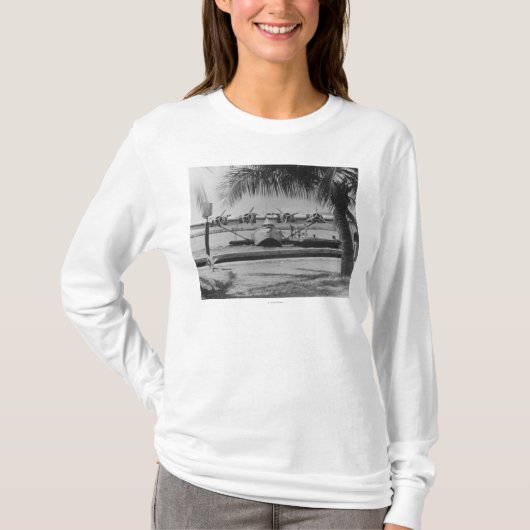 ハワイ諸島の中国のクリッパーの係留 Tシャツ (正面)