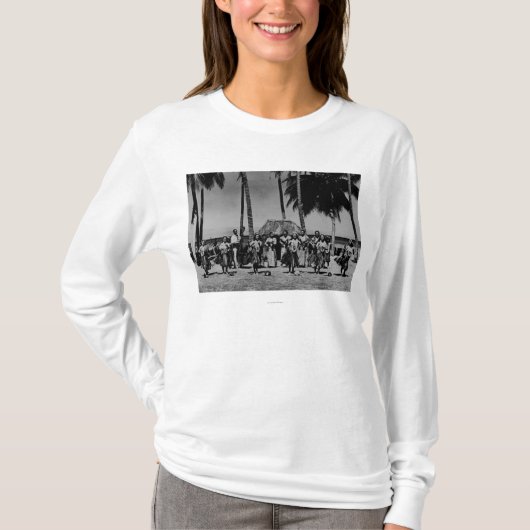 ハワイ-フラ女の子の踊ることのライン Tシャツ (正面)