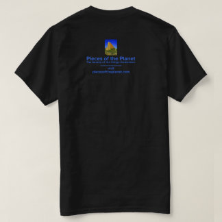ハワイ 溶岩 花 自然 アート 美しさ Tシャツ