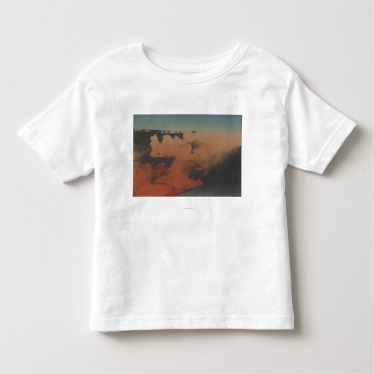 ハワイ- HAのKilaueaの火山の眺め トドラーTシャツ (正面)