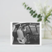 ハワードヒューズinスプルチェグースウッド飛行機 ポストカード (スタンド正面)