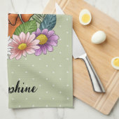 ハンガリーのビズラカラフルと夏の花が緑 キッチンタオル (四つ折り)