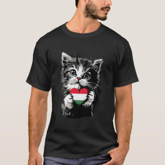 ハンガリーの旗 かわいい猫 ハート ハンガリーの誇り Tシャツ