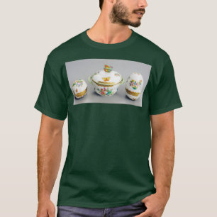 ハンガリー伝統的ヘレンディ陶器のボンボニエ6 Tシャツ