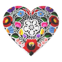 ハンガリー刺繍ハートオンブラック