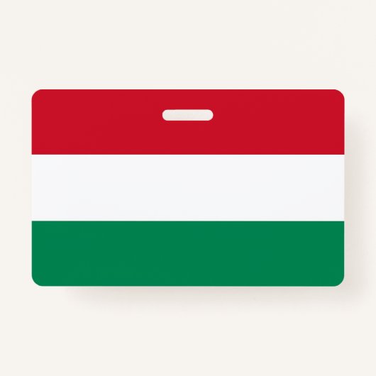 ハンガリー国旗が付いた名前バッジ バッジ (正面)
