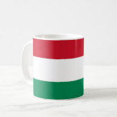 ハンガリー国旗を持つマグカップ コーヒーマグカップ (正面左)