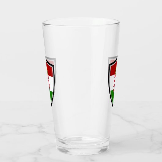 ハンガリー国旗を掲げた武器 タンブラーグラス (右)