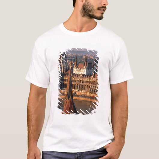 ハンガリー ブダペスト ドナウ川 議会 Tシャツ (正面)