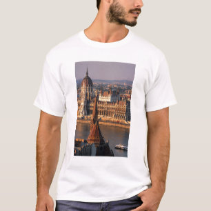 ハンガリー ブダペスト ドナウ川 議会 Tシャツ