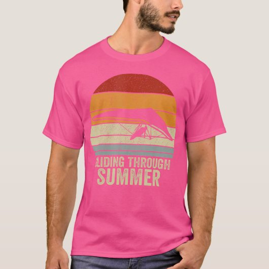 ハンググライダーの夏の滑空 Tシャツ (正面)