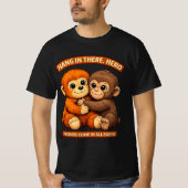 ハング・イン・ゼア ヒーロー かわいいおさるさんの友情 Tシャツ (正面)