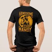 ハンサムで器用な面白い男性用 トライブレンドTシャツ (裏面)