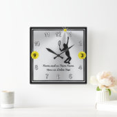 ハンサムパーソナライズされたなテニス男性への時計、少年 スクエア壁時計 (ホーム)