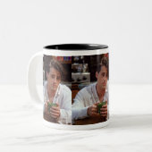 ハンサムJoey Coffee Mug-Sipで友達とスタイル ツートーンマグカップ (正面左)