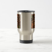 ハンターの秋のカムフラージュは平静をあなたの文字保ちます トラベルマグ (中央)