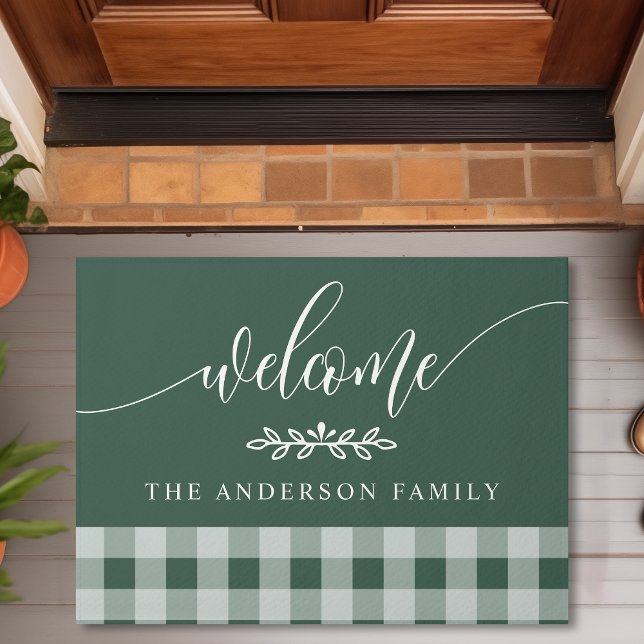 ハンターグリーンバッファローチェックへようこそパーソナライズされた ドアマット (クリエイターアップロード済み)