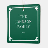 ハンターグリーンホワイトギリシャ鍵縁ど家族の写真 セラミックオーナメント (左)