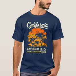 ハンチングトンビーチカリフォルニアの日没 Tシャツ