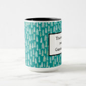 ハンドク絵を描リスマスツリーズアクアホワイトブルーティール（緑がかった色） マグカップ (中央)