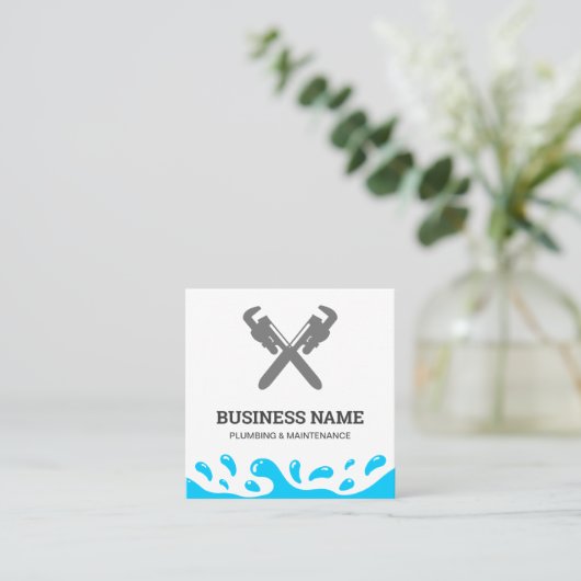 ハンドマン配管パイプレンチ白配管工 スクエア名刺 (スタンド正面)