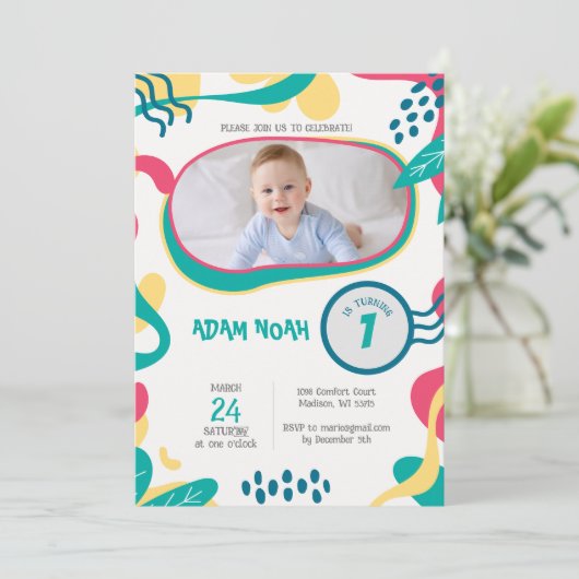 ハンドラウンかわいいイラストレーション写真1歳の誕生日 招待状 (スタンド正面)