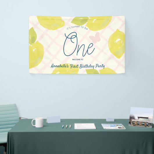 ハンドレモ絵を描ン&ピンクチェックファースト誕生日 横断幕 (トレードショー)