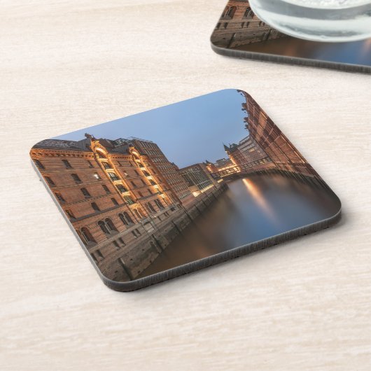 ハンブルク・ドイツ コースター (左側)