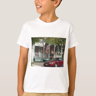 ハンプデンのムスタングそして米国旗 Tシャツ