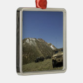 ハンプ川が再送現場に停まっている メタルオーナメント (右)